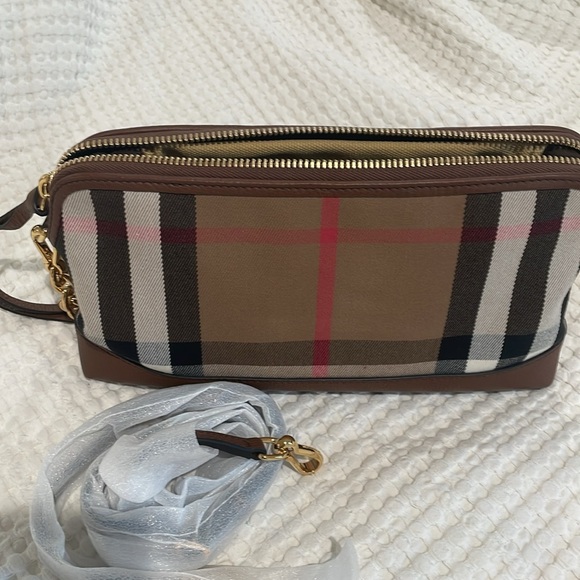 Burberry Crossbody - Picture 2 of 3